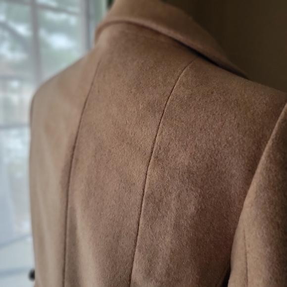 LTD Chic Tan Women's Wool Short Jacket with Button Closure and Belt Size Large - Picture 7 of 11